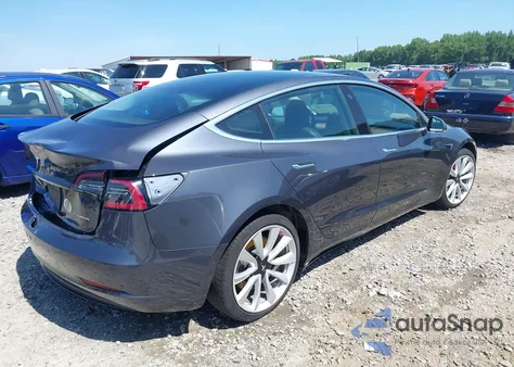 2019 Tesla Model 3 Long Range/Performance из США, поврежденный, VIN 5YJ3E1EB0KF469298